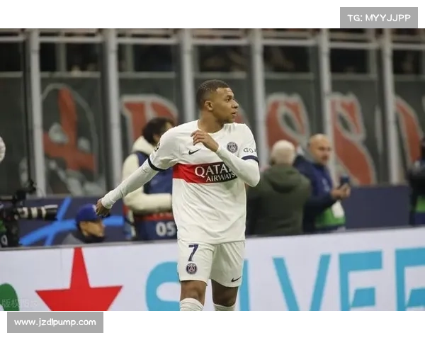 姆巴佩携手队友打造全新进攻体系 引领巴黎重返巅峰之路